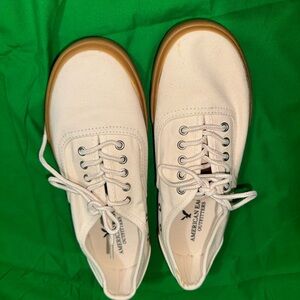American Eagle White Canvas Sneakers